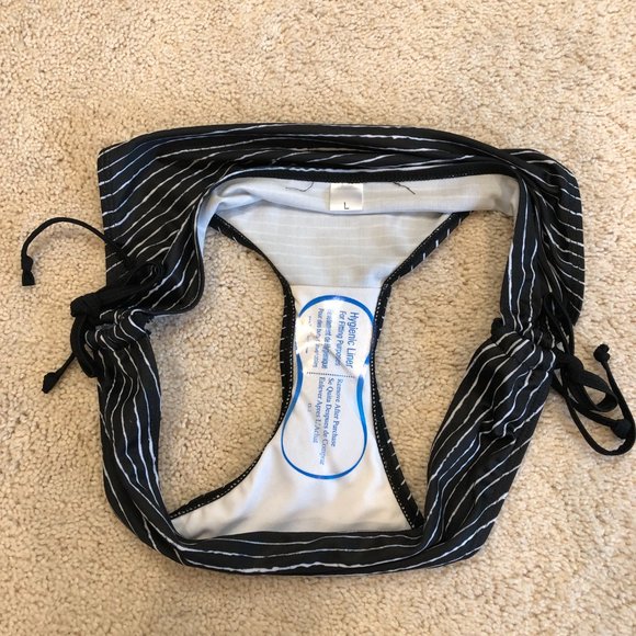 NEVER WORN BLACK WITH WHITE STRIPES TIE SIDES BIKINI BOTTOMS SIZE LARGE - Picture 8 of 9